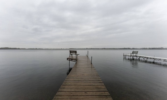 Rutland Casa | WATERFRONT HOME ON LAKE MADISON