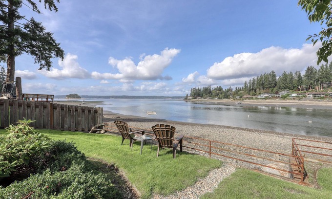 Gig Harbor Casa | Casa frente al mar y casa de huéspedes en el lugar con cocinas completas, una gran terraza y fogatas