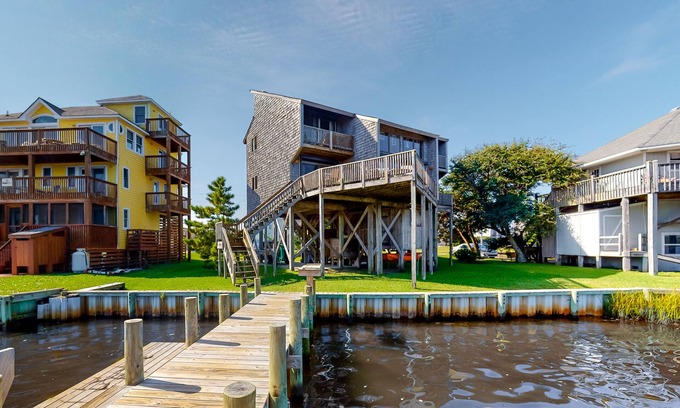 Brigands' Bay Casa | Waterfront home with amazing sunrise/set views, kayaks, SUPs, dock & pool access