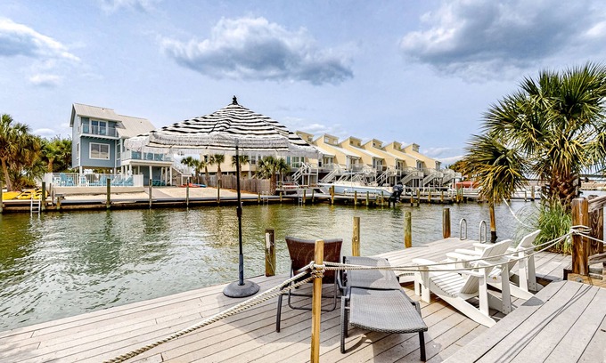 Perdido Key Coves One Casa | Waterfront home with tennis/boat dock access, deck, grill, & W/D