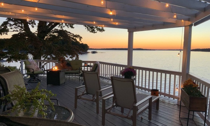 Eucha Casa | Waterfront house with boat dock. Pet Friendly - Grand Lake