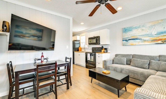 Sherrills Ford Casa | Waterfront Living & Resort Perks! Lake Norman Stay