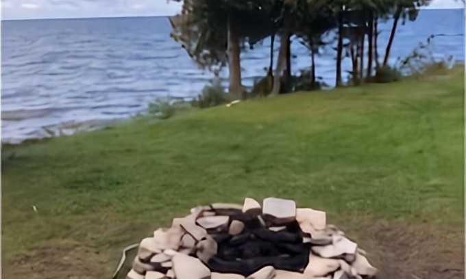 Egg Harbor Cabina | Waterfront Log Home, WiFi, 3 bedrooms, Direct TV, Fire Pit