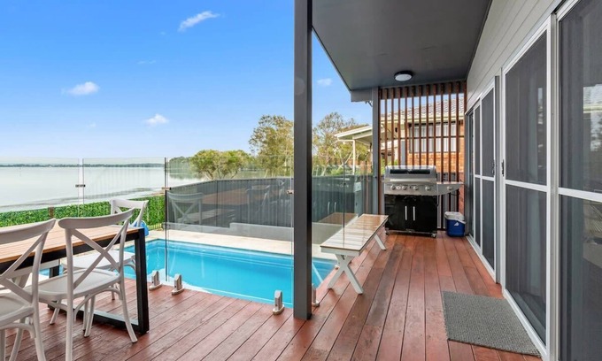 Buff Point Casa | Waterfront Luxury Living & Private Pool Buff Point