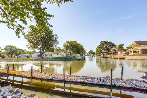 Port Clinton Casa | Waterfront Port Clinton Cottage 5 Mi to Lake Erie