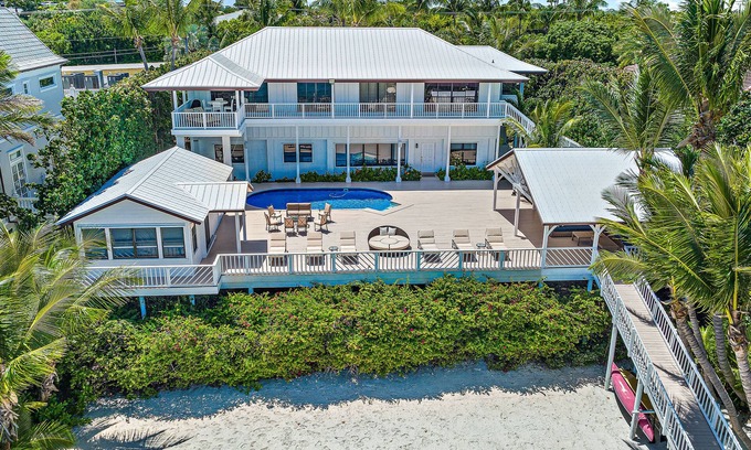 Jupiter Casa | Waterfront & Private Beach