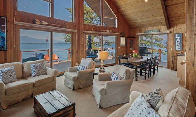Sandpoint Casa | Waterfront Retreat Sleeps 16 w/ Guest House & 2 Docks