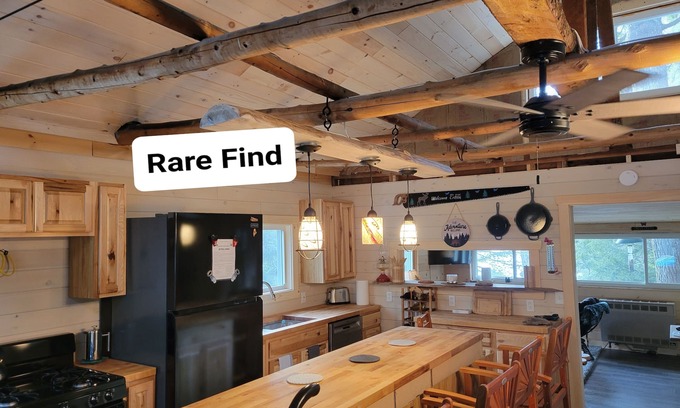 Aurora Cabina | WATERFRONT "Rivah Lodge", ULTIMATE "OFF GRID" Experience Nice drive to Acadia