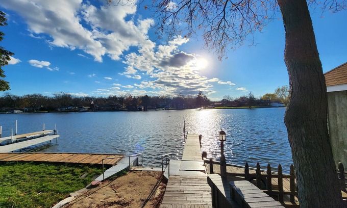 McHenry Casa | Waterfront River Getaway