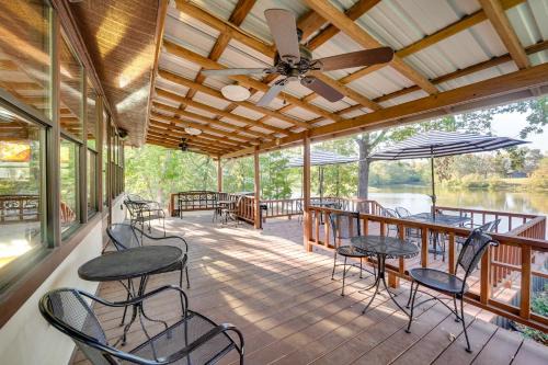 Texarkana Casa | Waterfront Texarkana Cabin Tranquil Acreage