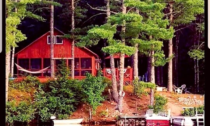 Denmark Cabina | Waterfront Traditional Maine Camp