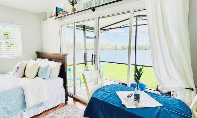 Nokomis Cabaña | Waterfront Venice Nokomis FL Bay view Private Guest suite/house pet friendly