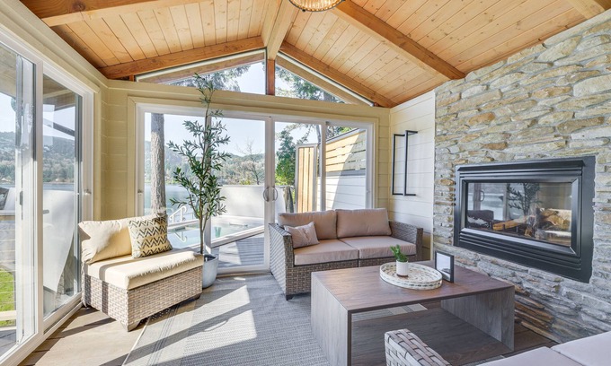 Olympia Casa | Waterfront Washington Getaway w/ Hot Tub & Deck!