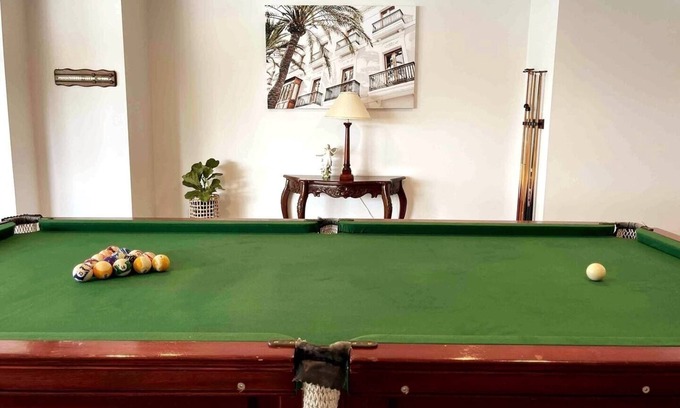 Tascott Casa | Waterfront with Previte Jetty 7 BR Holiday Home