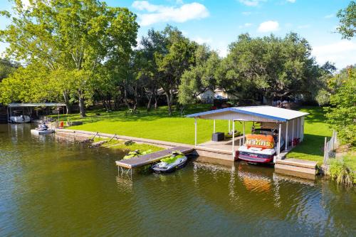 Kingsland Casa | Waterside Dream - Waterfront Home on Lake LBJ