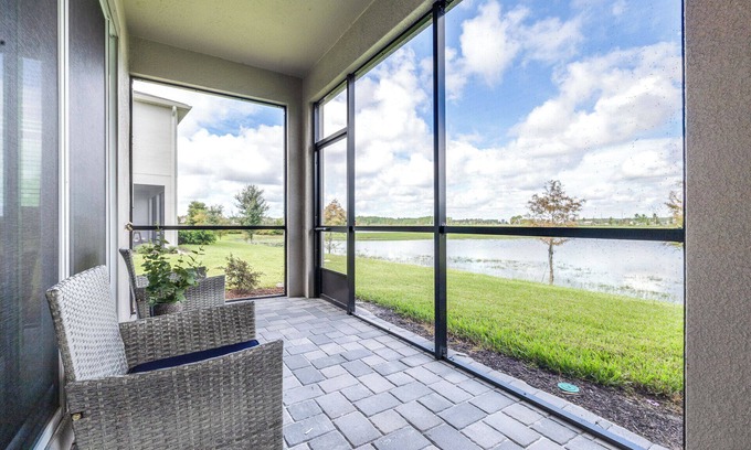 Lutz Casa | Waterview Luxury Retreat – Spacious Home in Resort Community w/Onsite Pool!