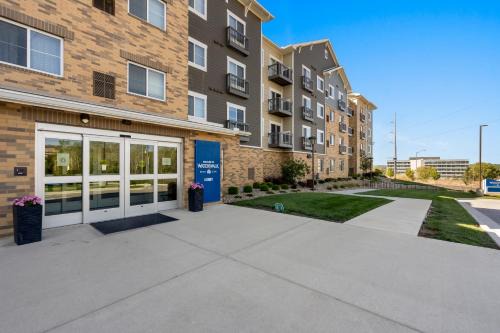 Overland Park Hotel | WaterWalk Extended Stay by Wyndham Kansas City - Overland Pk