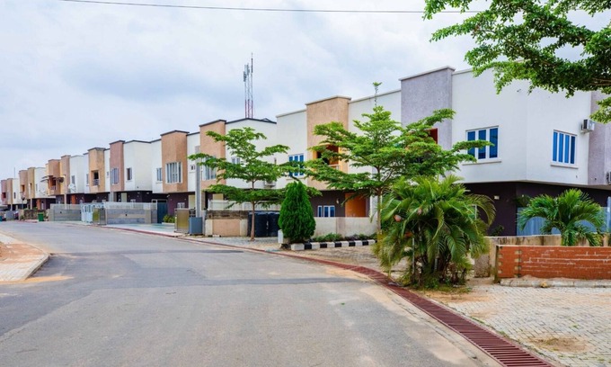 Utako Casa | WATFORD SAM APARTMENTS