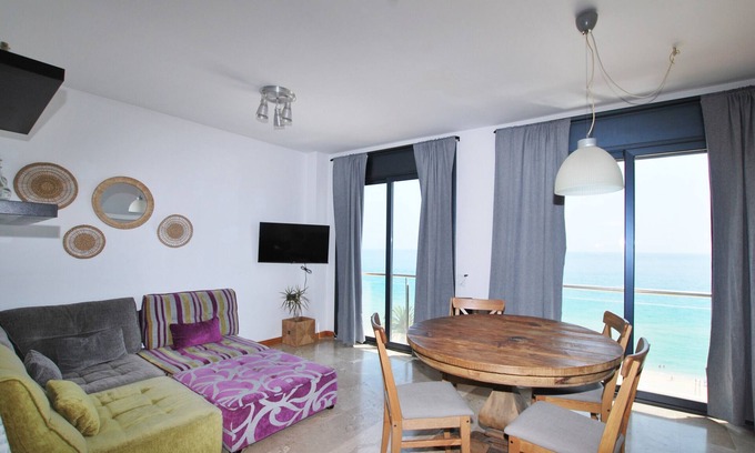 Montgat Apartamento | Olas y Cielo cerca de Barcelona