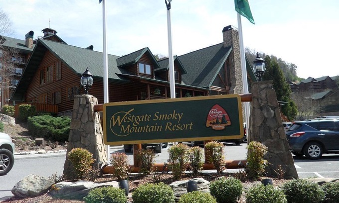 Gatlinburg Complejo | We own 2 bedroom deluxe 1 week every year.