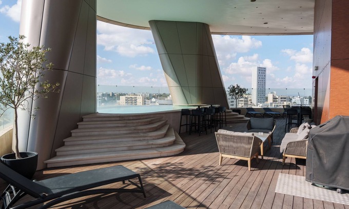 City Centre Apartamento | WealthyStays Nicosia Heights