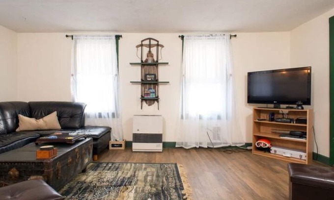 Franklin Casa | Webster Lake Getaway!