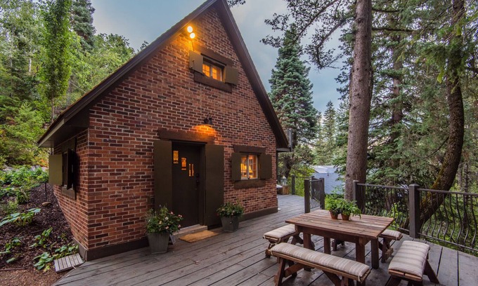 Sundance Cabaña | Wee Cottage- Encanto sin igual, casa pequeña, entorno encantador, bañera de hidromasaje