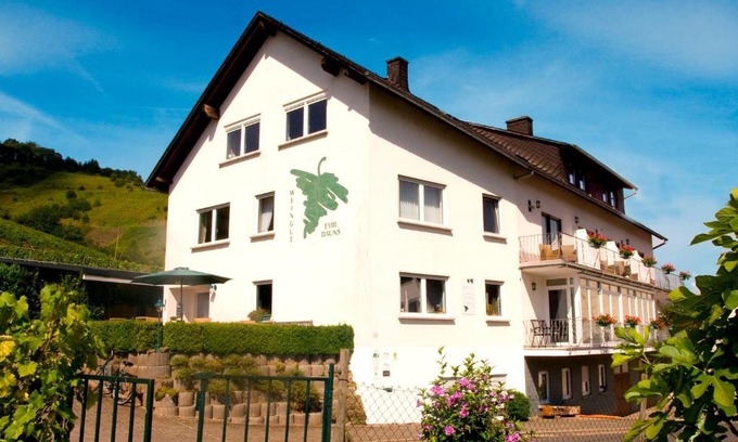 Reil Casa | Weingut-Brennerei-Gästehaus Emil Dauns