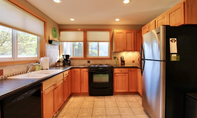 Pacific City Casa | Welcome to Beachcombers Cove 4BR Retreat, nestled in Pacific City's Shorepine Village