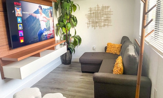 Edgewood Apartamento | Bienvenidos a casa Bethel! Recién remodelada y estratégicamente ubicada.