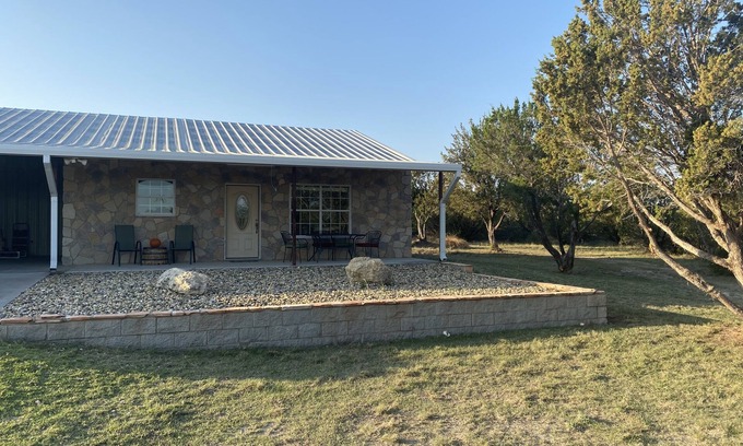 Christoval Casa | Welcome to DD's Country BnB-50acres-NR:Winery/Goodfellow,San Angelo,Pet Friendly