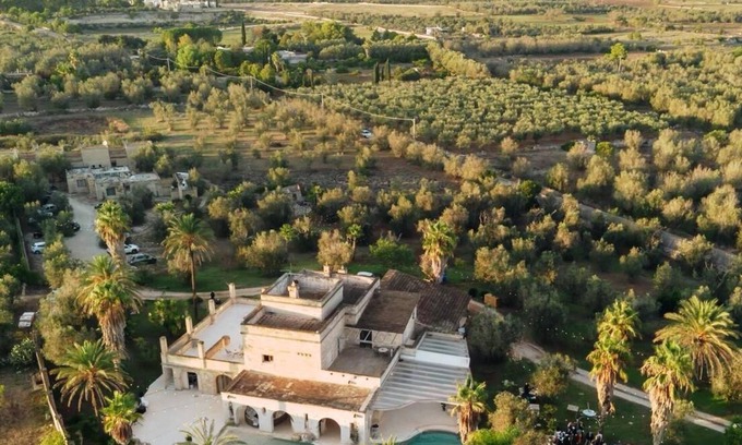 Sanarica Villa | Villa con piscina privada rodeada de olivos de Salento.