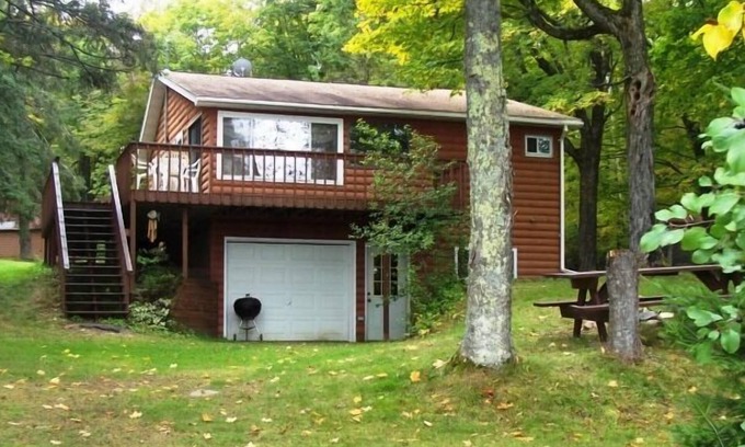 Hayward Cabina | Que se divierten en el lago Hermoso Moose
