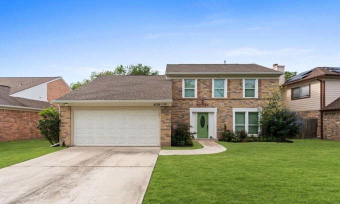 Sugar Land Casa | Welcome to Sweet Escape Sugar Land, your cozy home away from home! Close to NRG