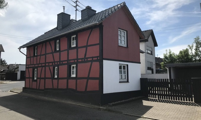 Bad Muenstereifel Casa | Welcome to the Eifeldömchen vacation home!