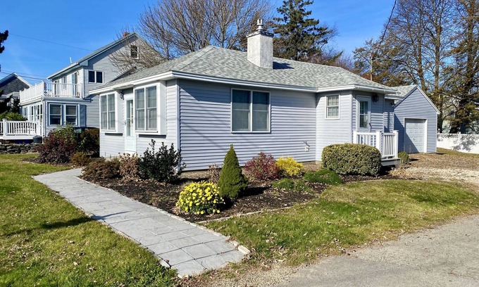 York Beach Casa | Welcome to The Little Guy!