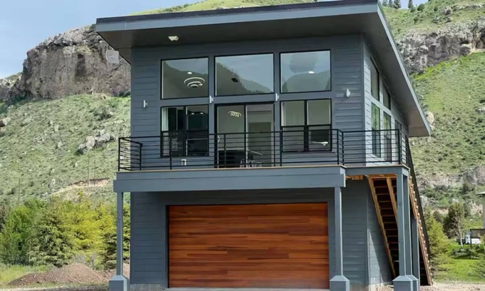 Palisades Casa | Welcome to the MbarM Ranch! Enjoy our Mountain View’s in this quaint valley