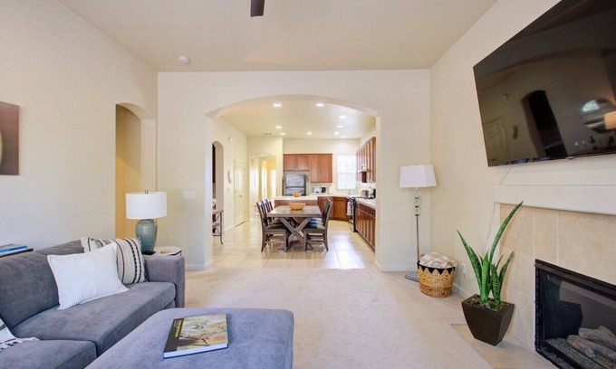 Merced Casa | Welcome to The Merced Hub! Merced has historically been the “Gateway to Yosemite”