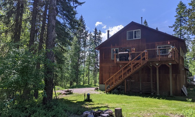 Columbia Falls Casa | Welcome to The Ponderosa!