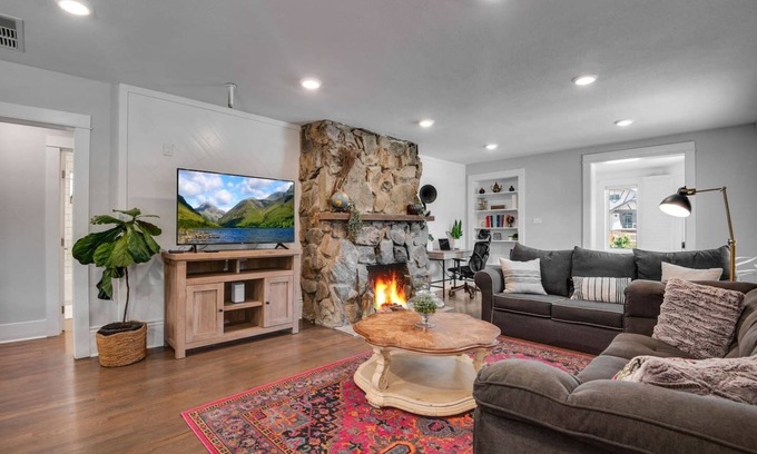 Sloan Lake Casa | Welcome to this cozy and inviting duplex!