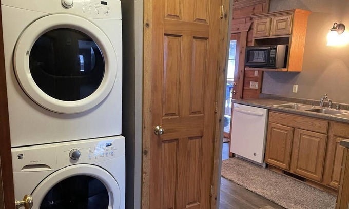 Warrens Cabina | Welcome To Your Happy Place With Beautiful Sunsets