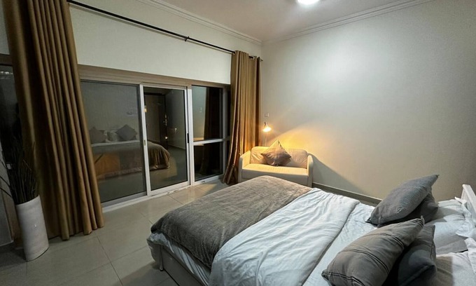 Al Barsha 1 Apartamento | Welcome to your home away from home in the vibrant city of Dubai. Near MOE