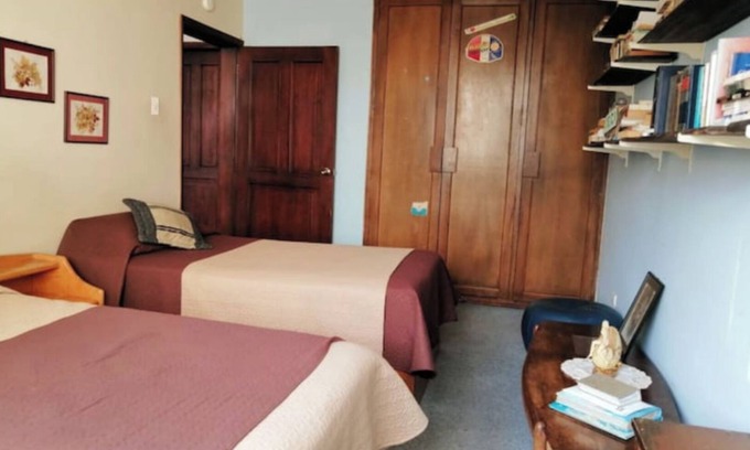 Quito Cama Y Desayuno | Welcoming 1-bedroom casa particular, private bathroom and free parking