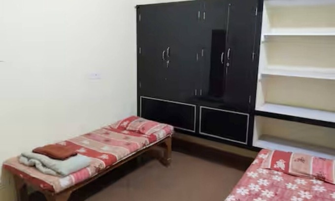 Varanasi Casa | Welcoming 2-bedroom for Family/girls in townhome, Varanasi