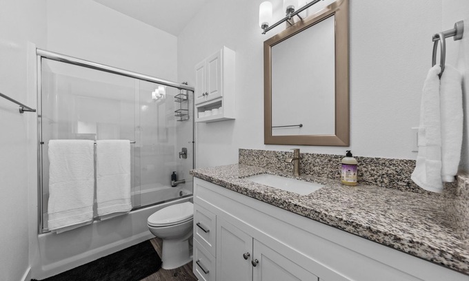 Gardnerville Condominio | Welcoming 3-bedroom suite in Gardnerville, NV near Topaz Lake