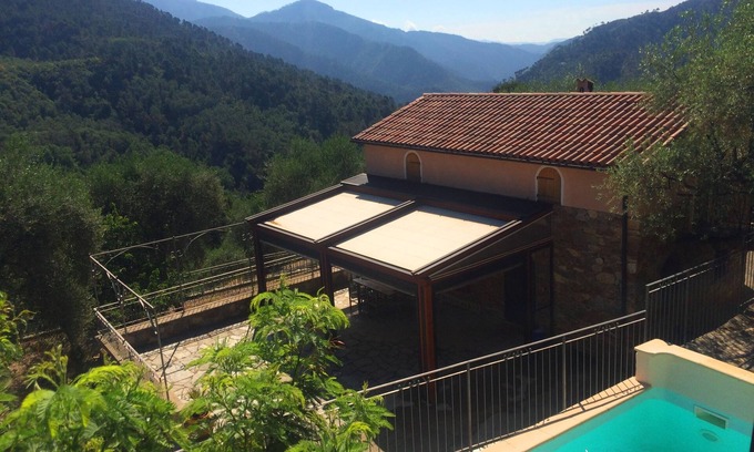 Breil-sur-Roya Otro | Villa acogedora y tranquila en un olivar centenario. Piscina y confort