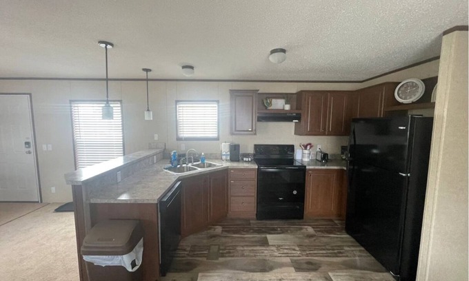 Warren Casa | Welcoming Warren Home for 4!