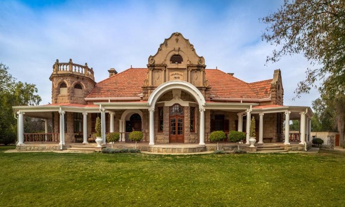 Oudtshoorn Cama Y Desayuno | Welgeluk Feather Palace