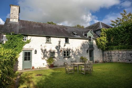 Llandovery Casa | West Cottage