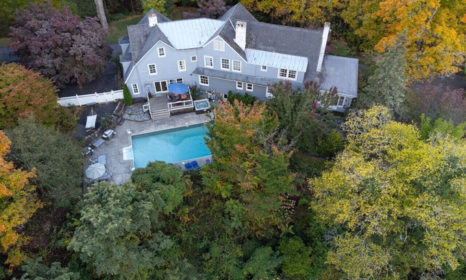 Cornwall Casa | West Point Villa - Jacuzzi Pool BBQ Games Pets